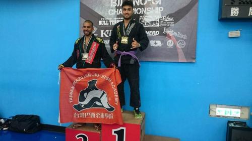 Purple belt · July 20, 2011 · Promoted by Makoto Ogasawara