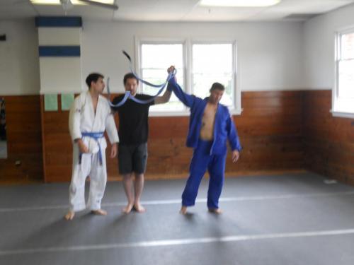Blue belt · November 14, 2010 · Promoted by Louis Vintoloro