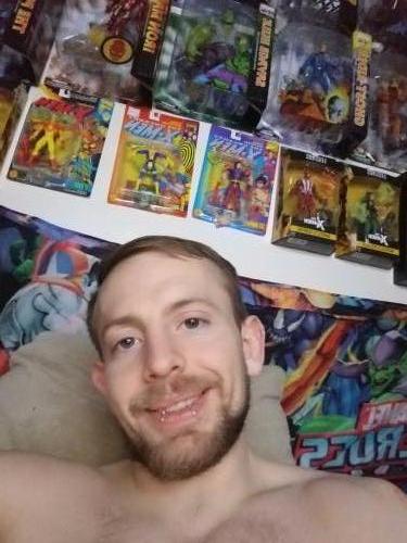 Dustin Tucker