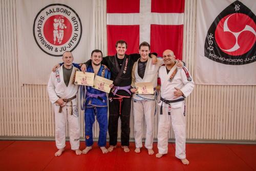 Purple belt · January 31, 2016 · Promoted by Marcelo Yogui