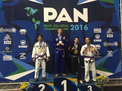 Purple belt · June 7, 2014 · Promoted by Fabiana Borges