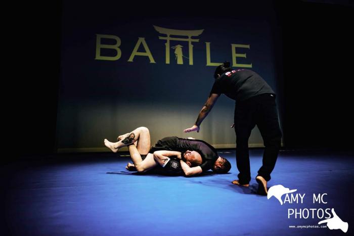 Getting a nice guillotine finish in Battle Grapple Super fight