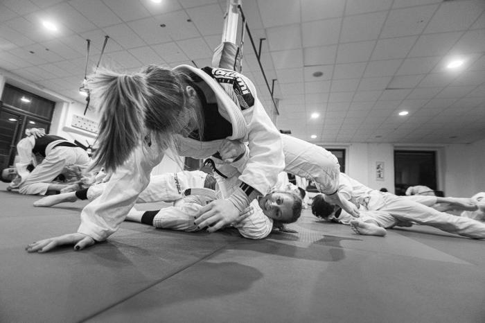 Rolling in the old gym of Panther BJJ (Václavská, Brno)