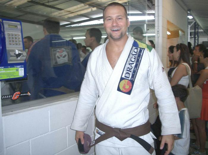 Brown belt · January 1, 2004 · Promoted by Prof. Roberto Godoi (5th degree Black Belt)