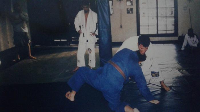 Me trained with Murillo Bustamnate ( Brazilian Top Team ) and John Ouano, La Habra, California in Rodrigo Medeiros academy. Around January 2000