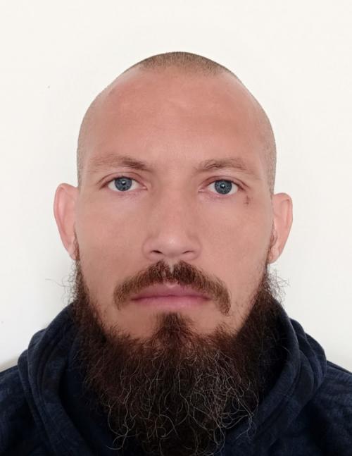 Claudio J Poliandri L