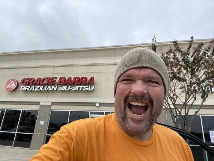 Back on the mats after a brief rona break. Cardio is hurting but needed to get beat up!