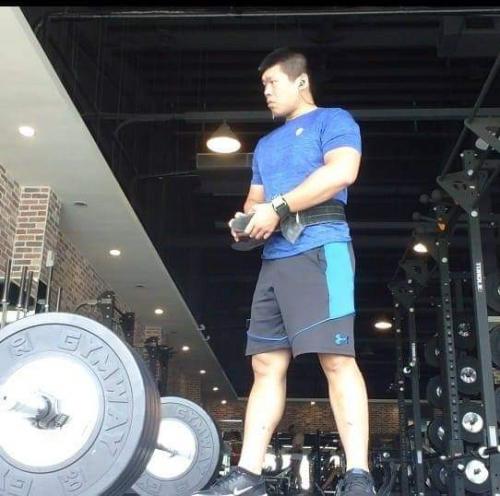 Yue Fong
