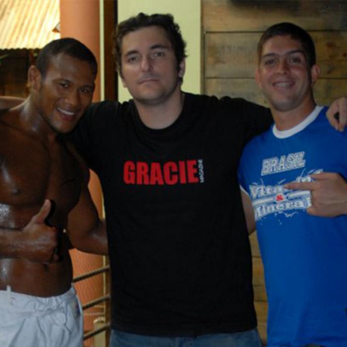 With Ronaldo "Jacare" Souza dos Santos and Andre Viera (Venum). Paris 2007