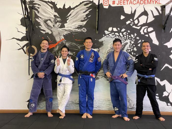 Training buddies, Im the biggest among them.