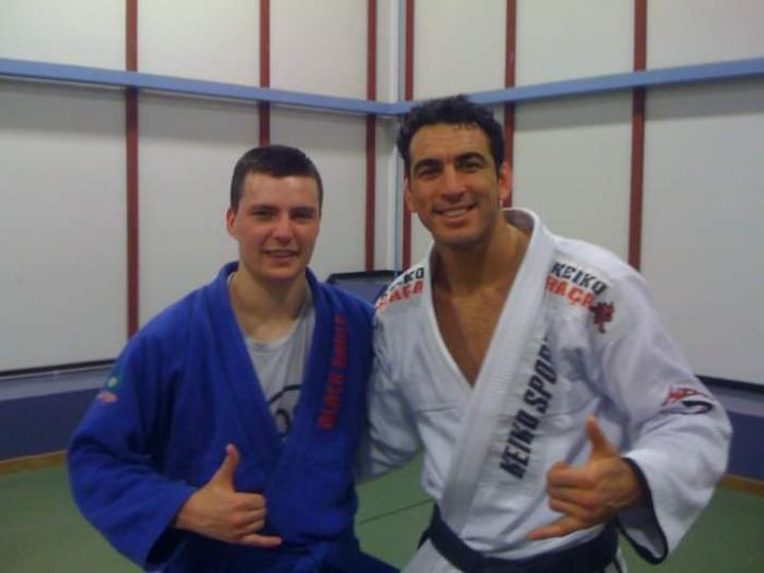 Blue belt · December 11, 2010 · Promoted by Braulio Estima