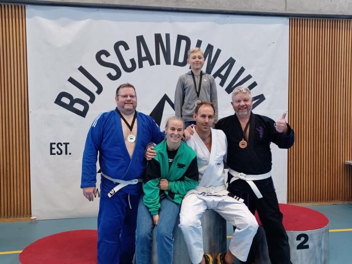 The MKA BJJ team