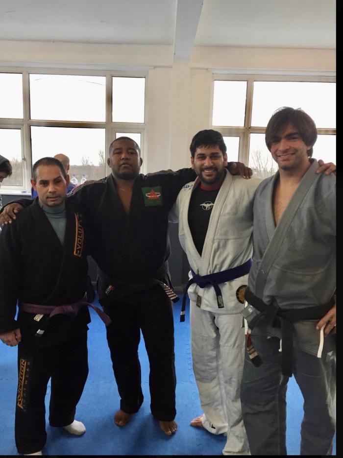 Darius training with Arlans and Beto