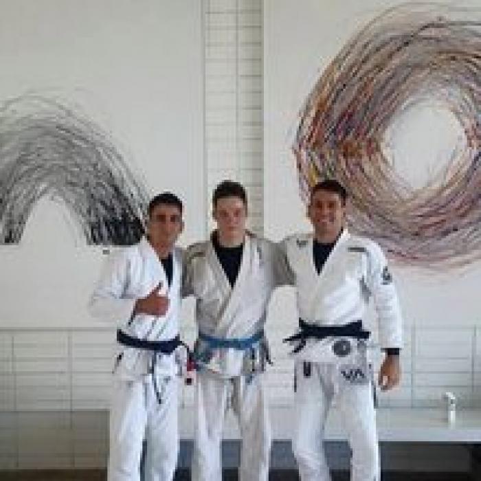 Got chance to train at AOJ in 2015. Also did many sparring rounds with Tainan Dalpra who was green belt on that moment.