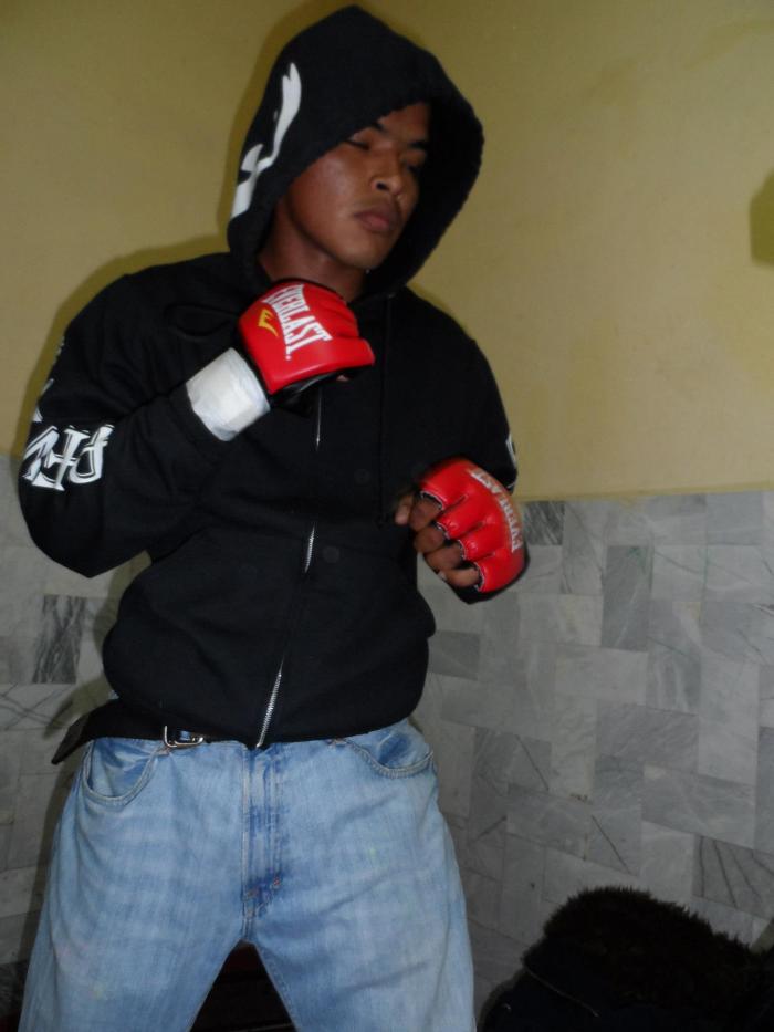 Pelea MMA 11-03-2013