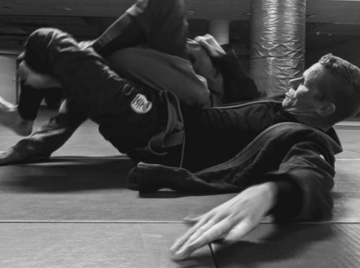 in game omoplata