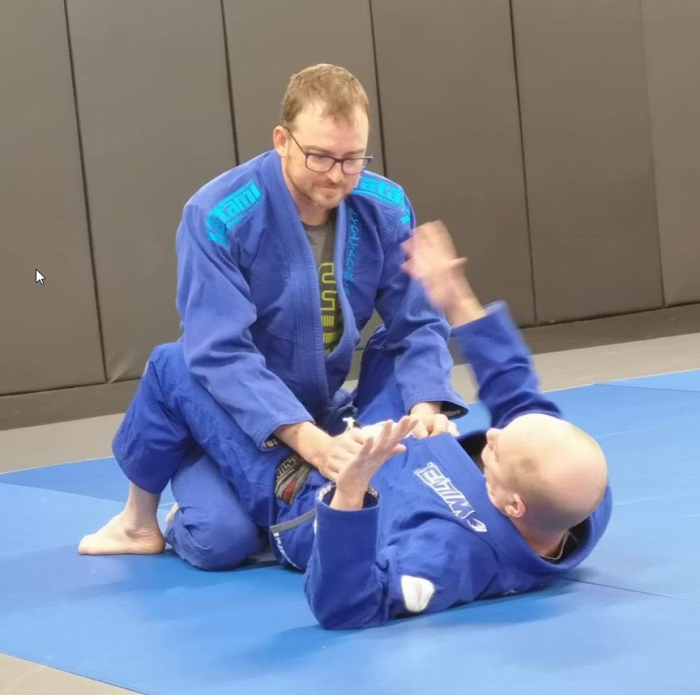Help instructor on kids class.