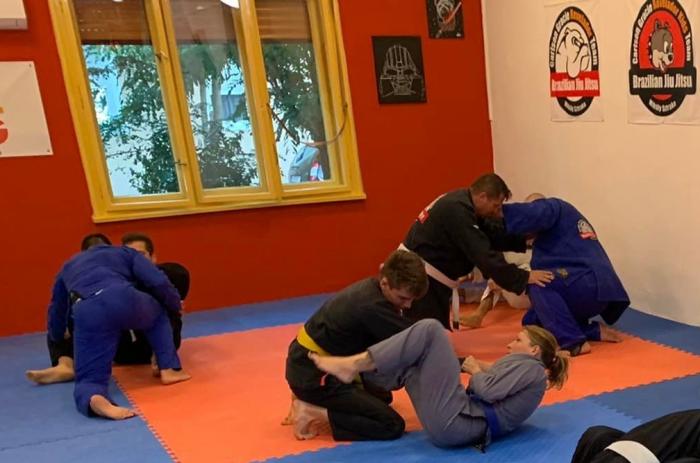 Carlson Gracie Revelador Team rolling