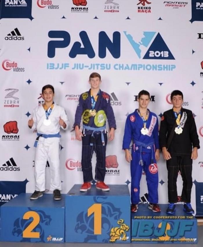 Blue belt · November 13, 2011 · Promoted by Fernando Di Pierro