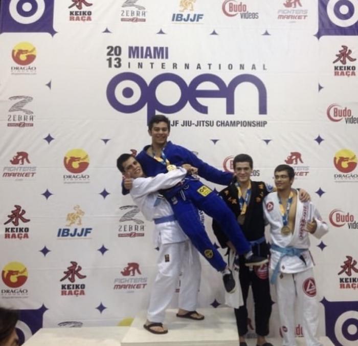 Blue belt · November 13, 2011 · Promoted by Fernando Di Pierro