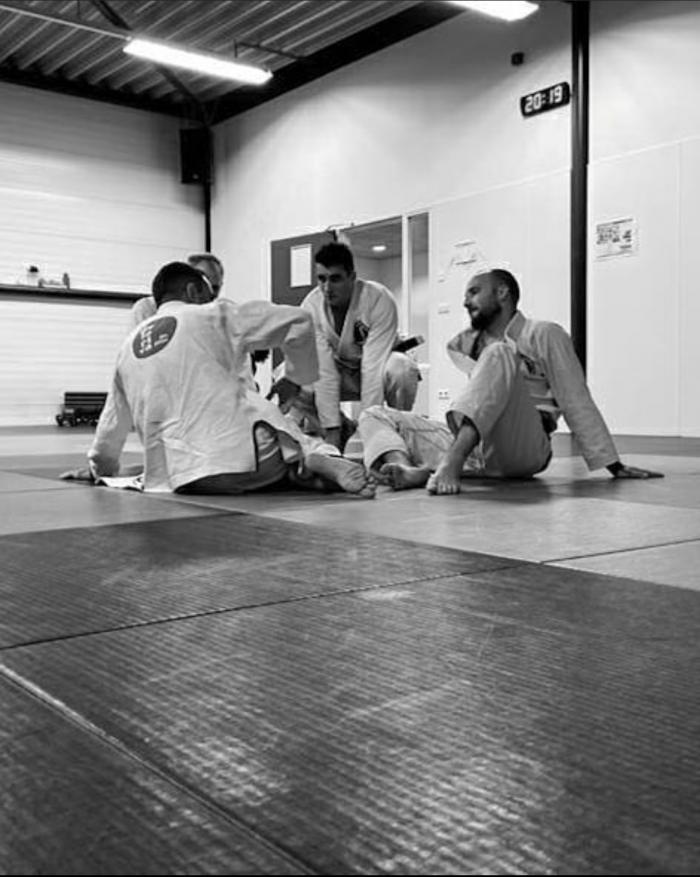 Bernardo Moura teaching us the De La Riva game.