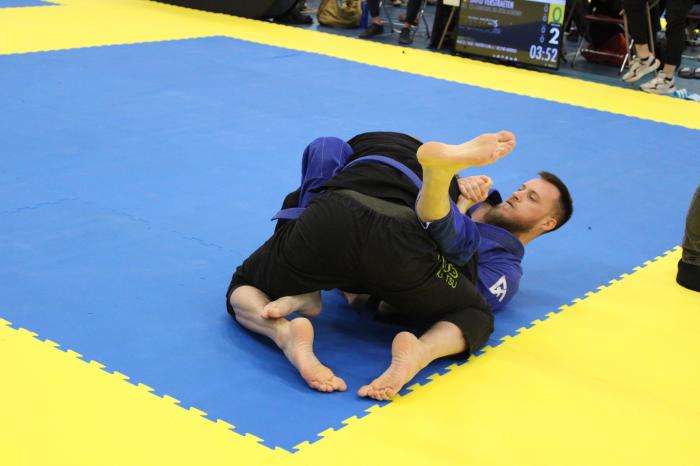 Veluwe Open 2023: me forgetting everything I know in my first fight of the day and holding on for dear life :D