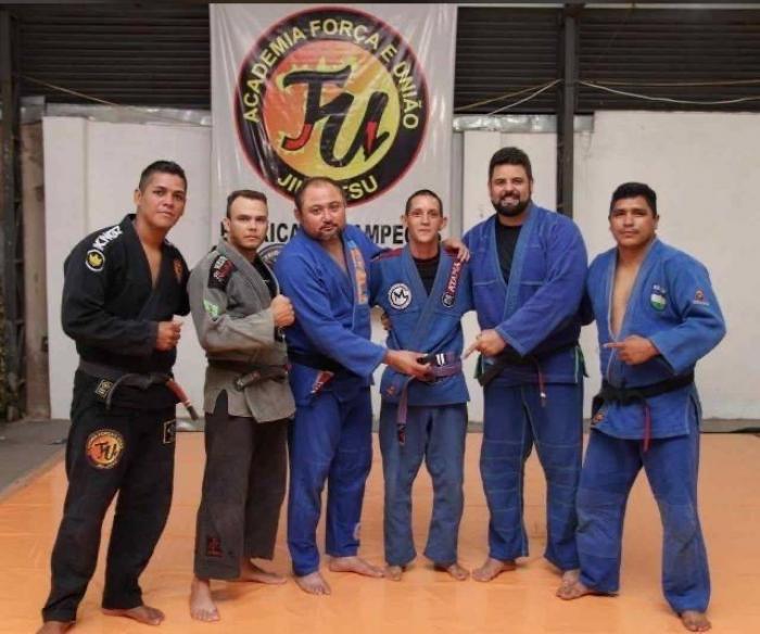 Recibimiento de grados faixa roxa FU matriz