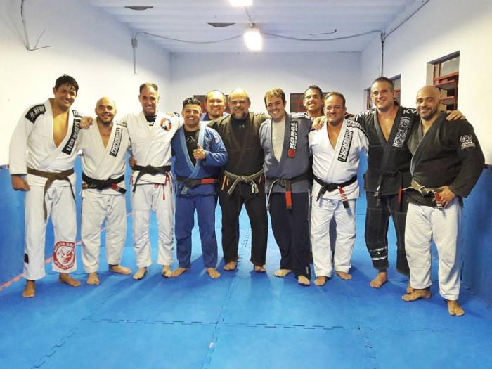 treino de black belts DT  academia