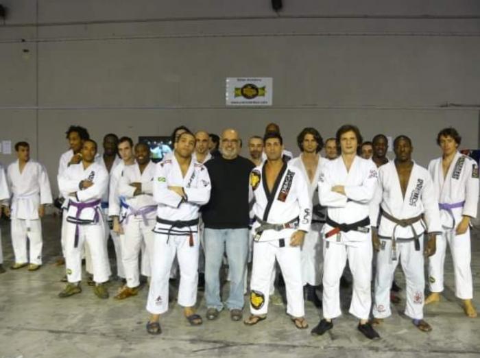 BJJ DEMONSTRATION AT BERCY IN 2009 WITH MESTRE FLAVIO BEHRING