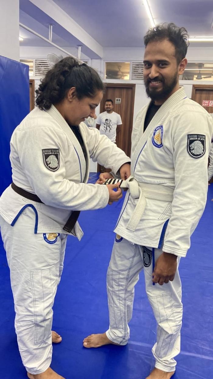 4 stripe white promotion