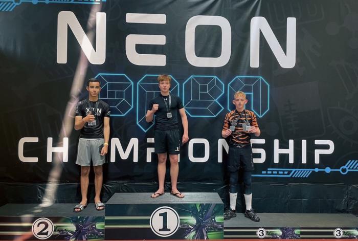 Bronze at Neon May 2023