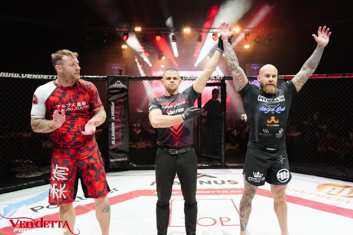 Vendetta 35 Blackbelt Superfight