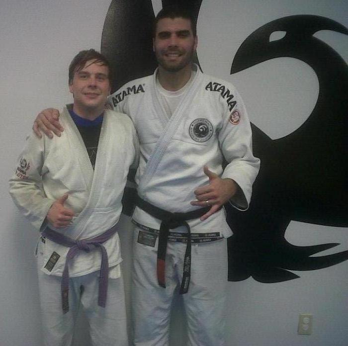 2010-2011 I lived a year in Largo (Tampa), USA, and trained with professor Rodrigo Grenno during that time.