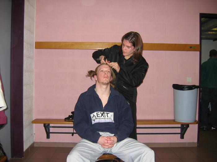 Why would you ever fight MMA with long hairs?