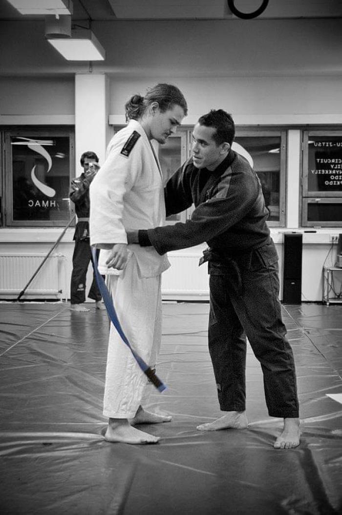 Blue belt · October 24, 2011 · Promoted by Junior Mesquita Muri