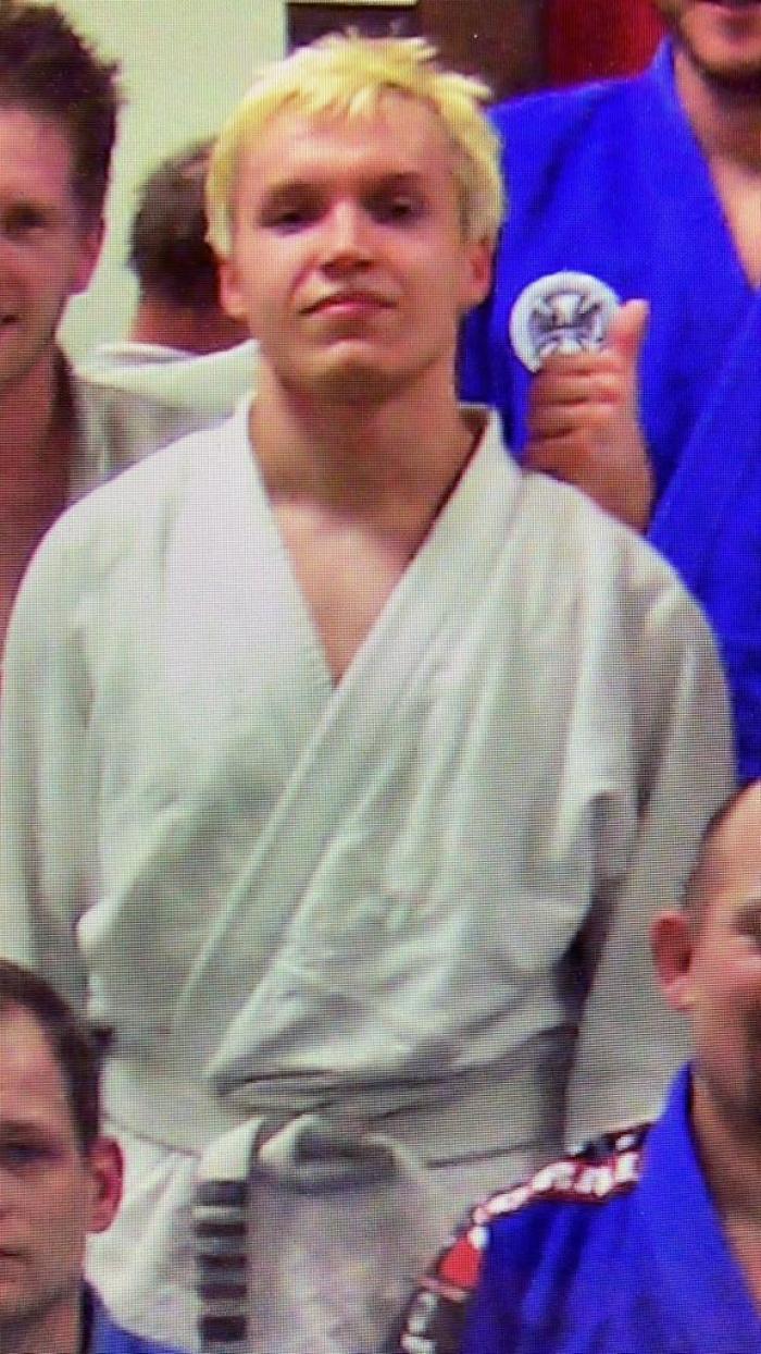 White belt · April 1, 1998