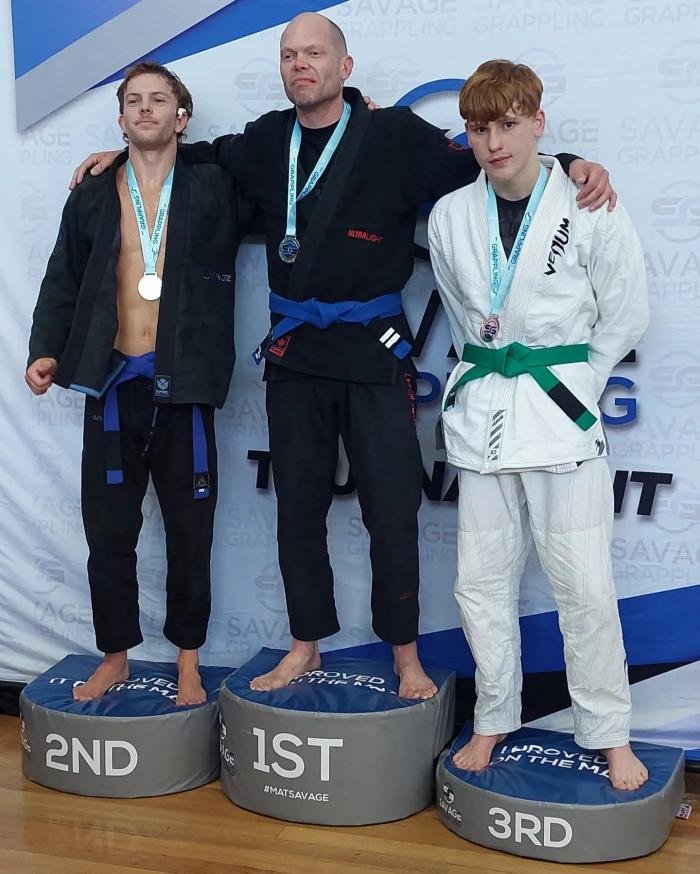 Gold: Adult, Men's, Gi, < 76 kg.