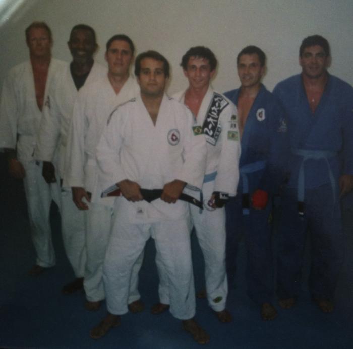 Oldie here. Blue Belt under Mauricio Villardo