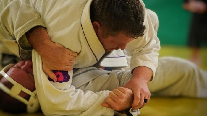 Fighting for that kimura