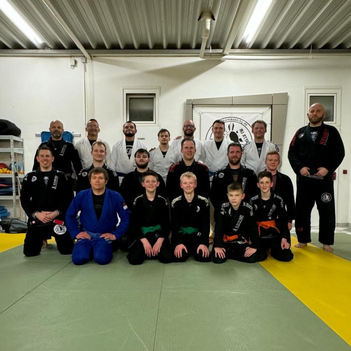Seminar with Professor Rodrigo Muleta (BB, 4th) in Ahaus. He had a really structured and clear presentation of the techniques he showed and was a really friendly and polite professor