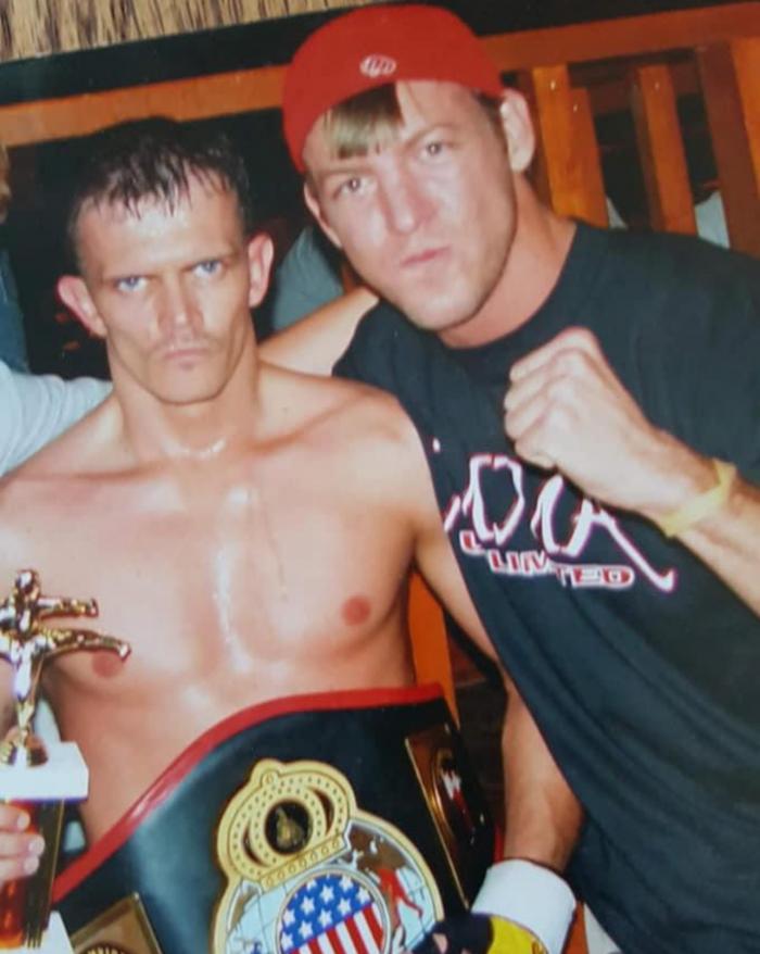 2004 MMA TOURNAMENT CHAMP ALL THREE WINS VIA SUBMISSION