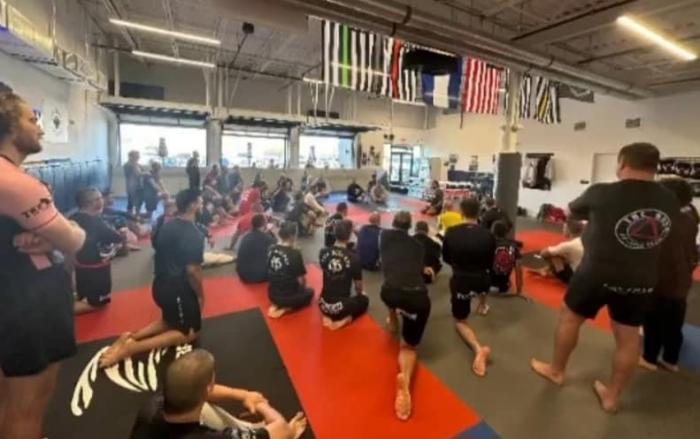 Tom Deblass seminar teaching half guard techniques