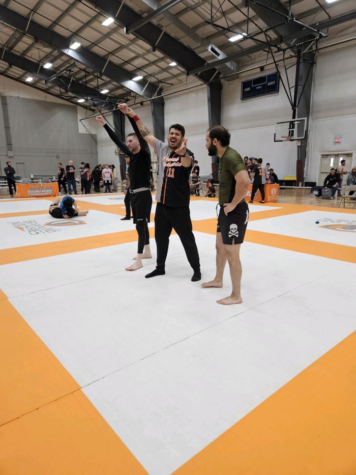 My 1st competition win by submission. Arm bar at grappling Industries