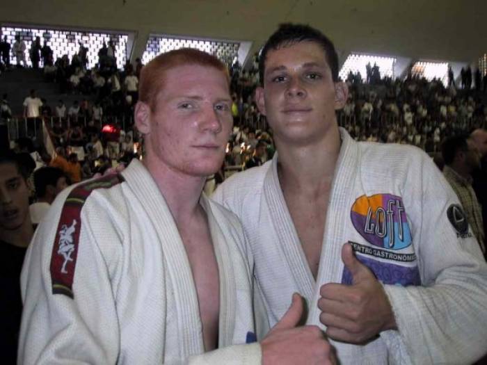 with Roger Gracie after our match in the adult blue belt div 2000 world semi final, roger won :)