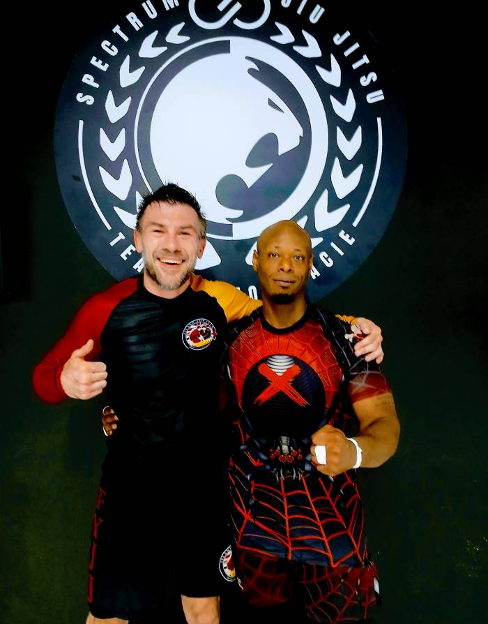 Rob Biernacki Bjj seminar wish I would of smiled i forgot to take my mouth guard out and smiled i was so siked to meet him.😁