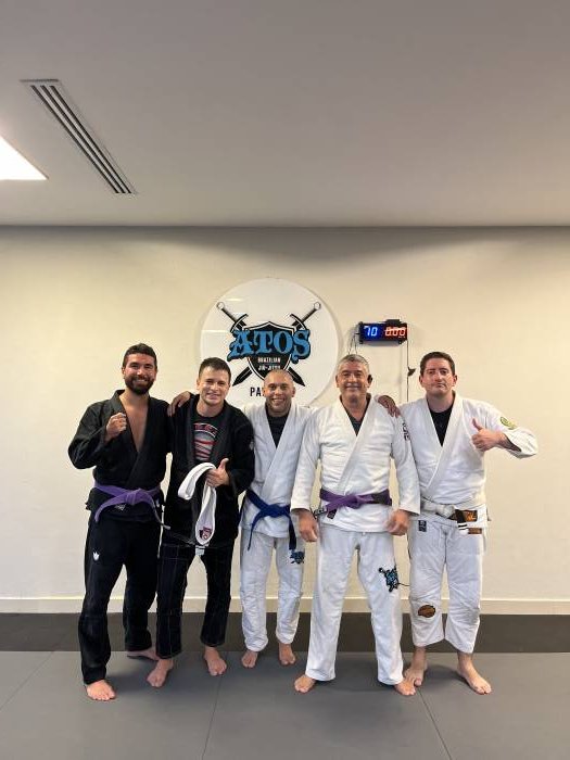 Atos!