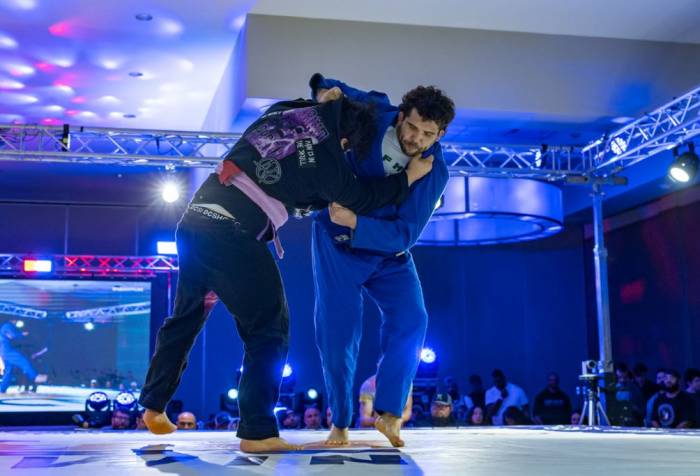 Looking for a Judo Throw F2W-280