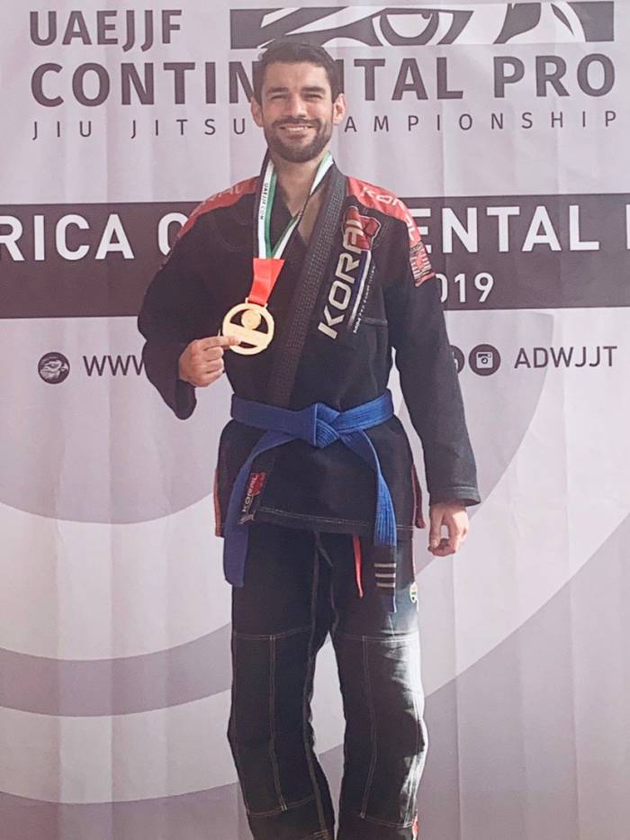African Continental Pro - Gold