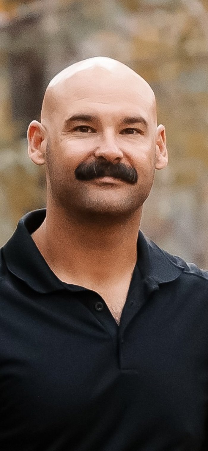 Travis Barnes