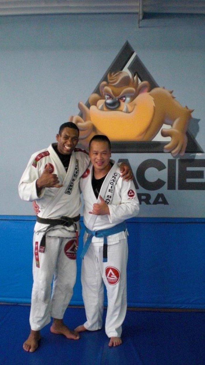 Deep Half private lesson with Prof Lucio Sergio Dos Santos at the world famous Gracie Barra Rio Matriz in Barra de Tijuca, Brazil